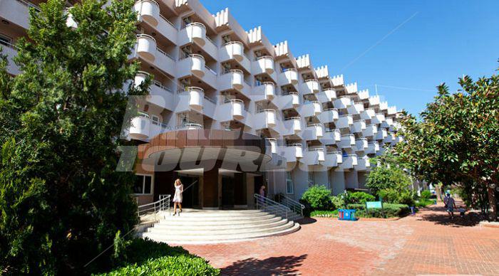 holiday in Lonicera World