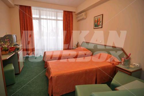 почивка в Oxford - Mamaia