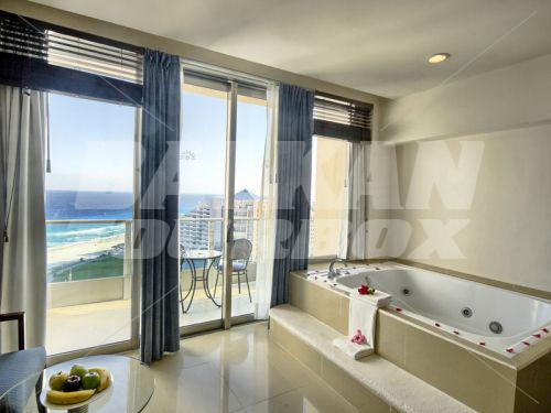 почивка в Great Parnassus Resort and Spa Cancun