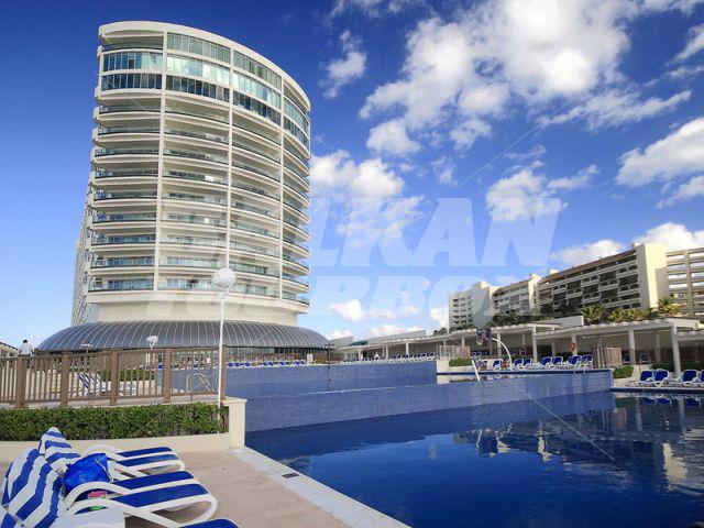 почивка в Great Parnassus Resort and Spa Cancun