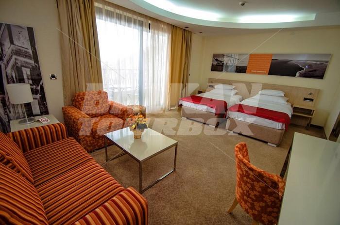 holiday in Hec Residence