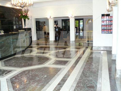 почивка в Swissotel Howard