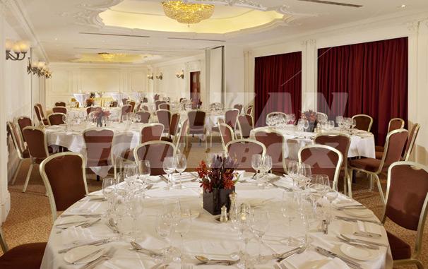 почивка в Swissotel Howard