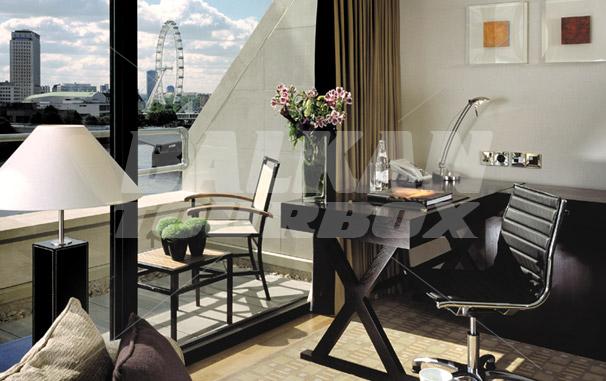 почивка в Swissotel Howard