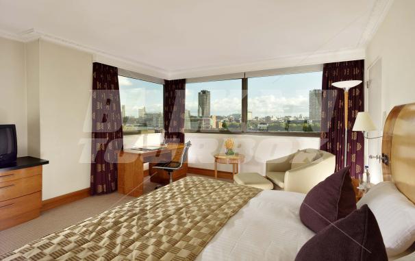 почивка в Swissotel Howard