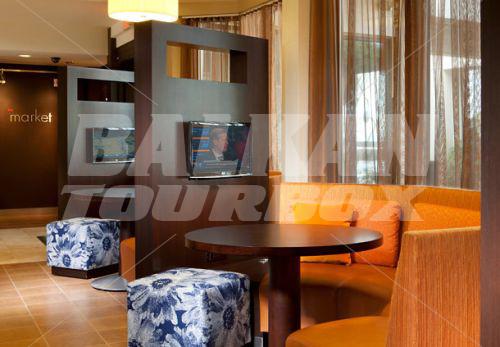 почивка в Courtyard by Marriott Dallas Central Expressway