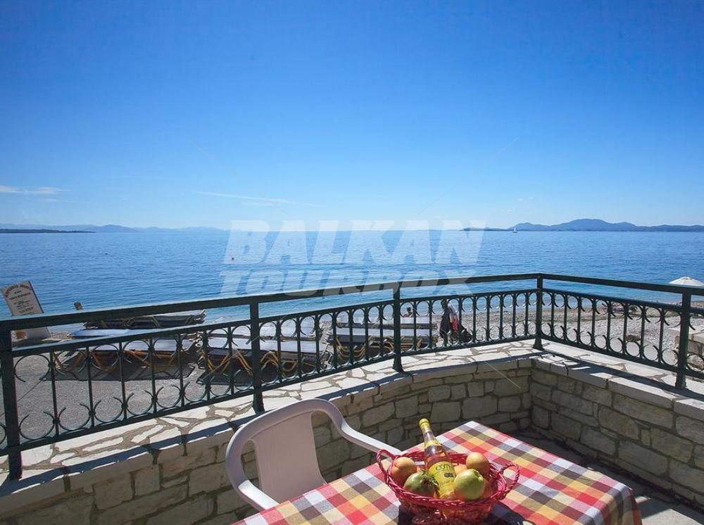 holiday in Kaminaki Beachfront Apartments