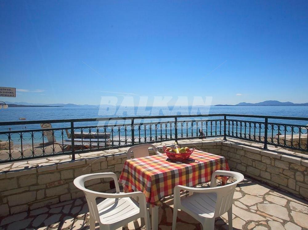 holiday in Kaminaki Beachfront Apartments