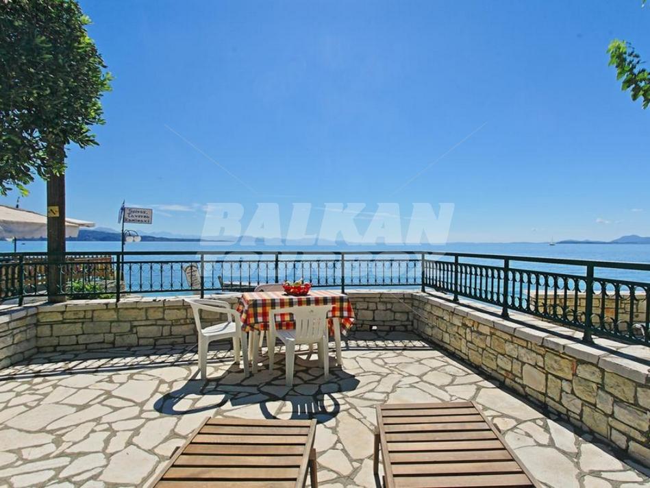 holiday in Kaminaki Beachfront Apartments