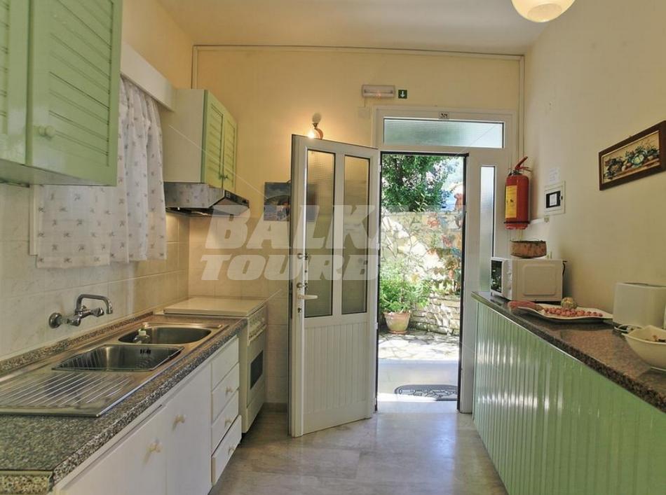 holiday in Kaminaki Beachfront Apartments
