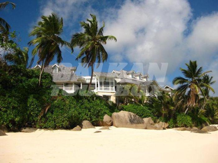 holiday in Banyan Tree Seychelles Resort