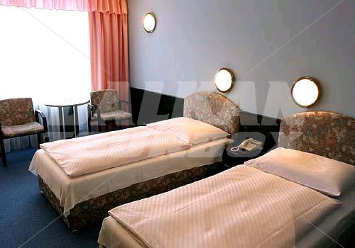 holiday in Lux