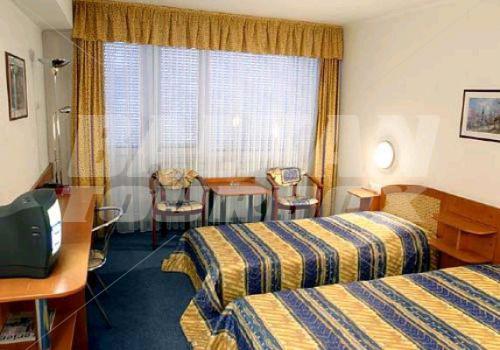 holiday in Lux