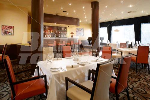 holiday in OREA Voronez I