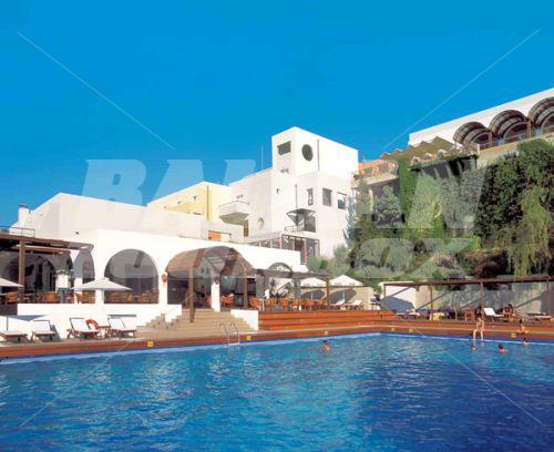 holiday in Lindos Mare