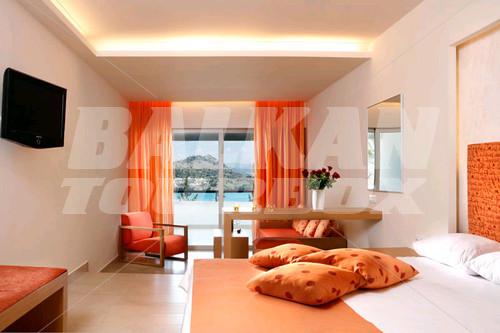 holiday in Lindos Mare