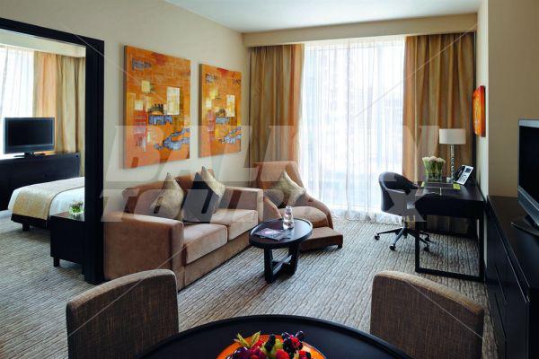 почивка в Movenpick Hotel Jumeirah Lakes Towers