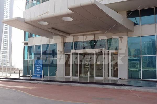 почивка в Movenpick Hotel Jumeirah Lakes Towers