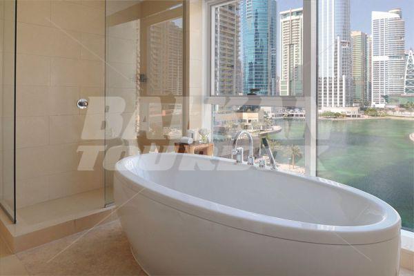 почивка в Movenpick Hotel Jumeirah Lakes Towers