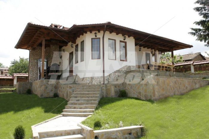 holiday in Complex Ristanite