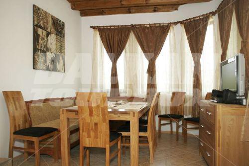 holiday in Complex Ristanite