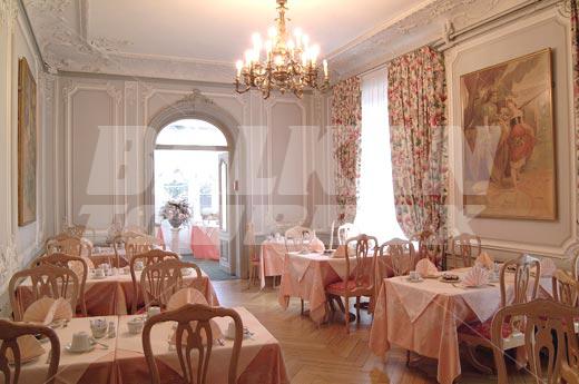 почивка в Regent Contades