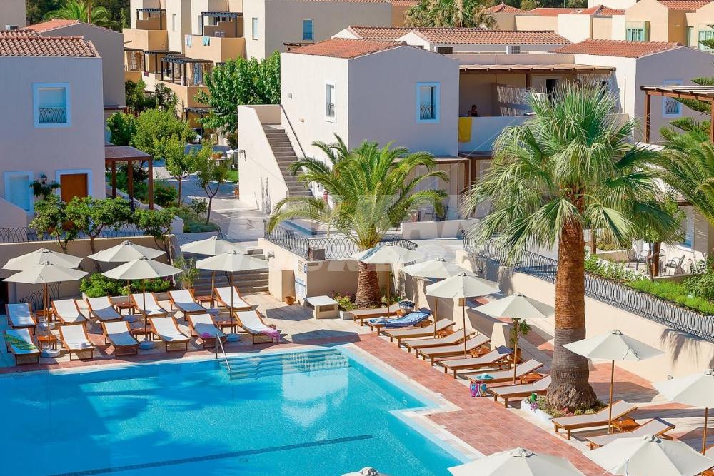 holiday in Grand Leoniki Residence by Grecotel