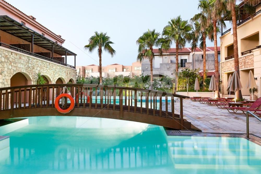 holiday in Grand Leoniki Residence by Grecotel