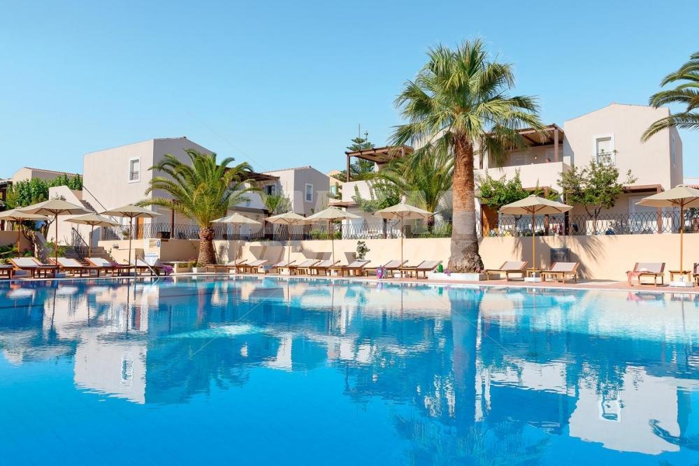 holiday in Grand Leoniki Residence by Grecotel