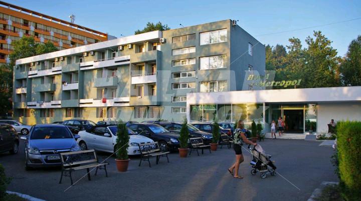 holiday in Metropol