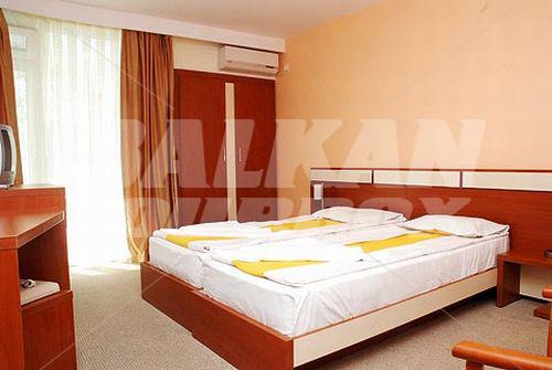 holiday in Metropol