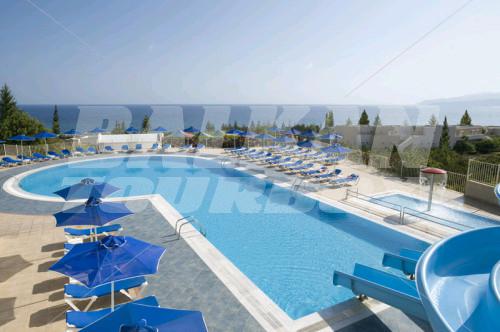 holiday in Grand Hotel Holiday Resort