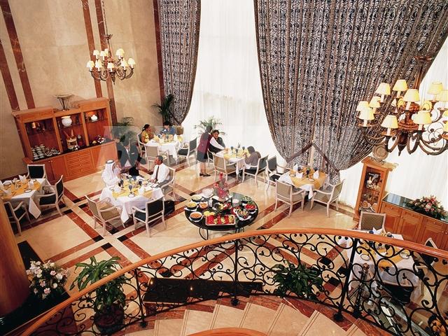 почивка в Four Points Sheraton
