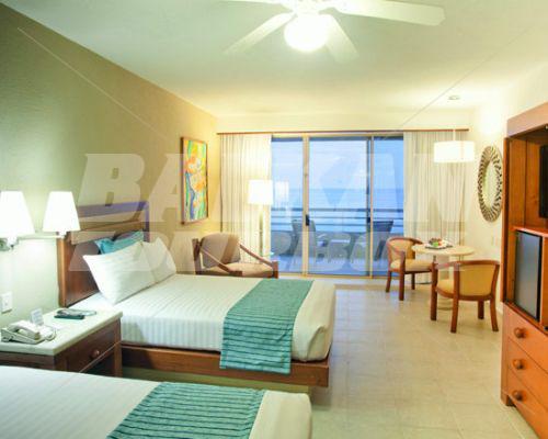почивка в Hola Grand Faro Los Cabos