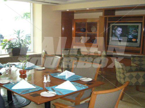 почивка в Eurostars Zona Rosa Suites