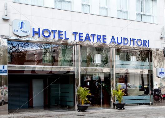 holiday in Theatre Auditori