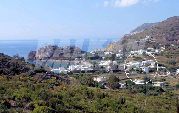 holiday in Emporios Bay