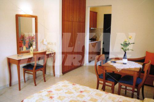 holiday in Emporios Bay
