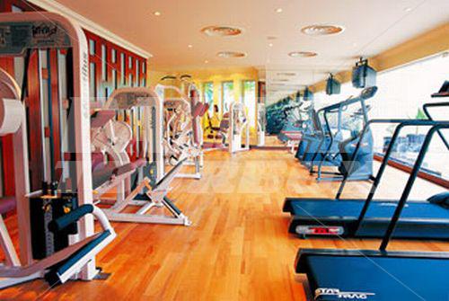 почивка в Al Sondos Suites by Le Meridien