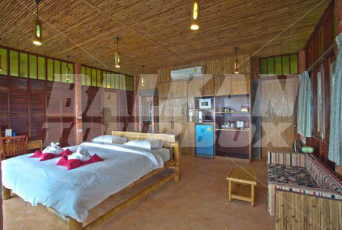 holiday in Koh Tao Bamboo Huts