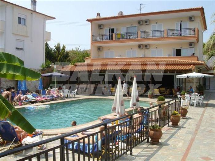 почивка в Sarantis Hotel