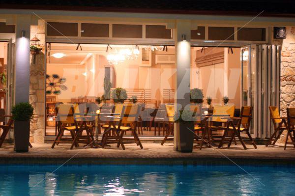 почивка в Sarantis Hotel