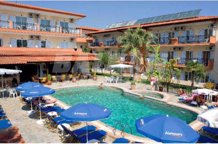 почивка в Sarantis Hotel
