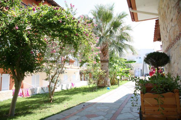 почивка в Sarantis Hotel