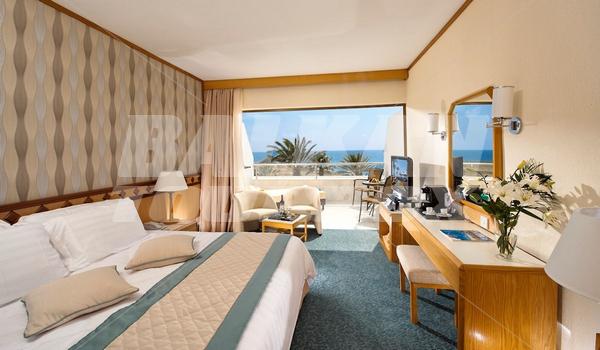 holiday in Pioneer Beach Hotel