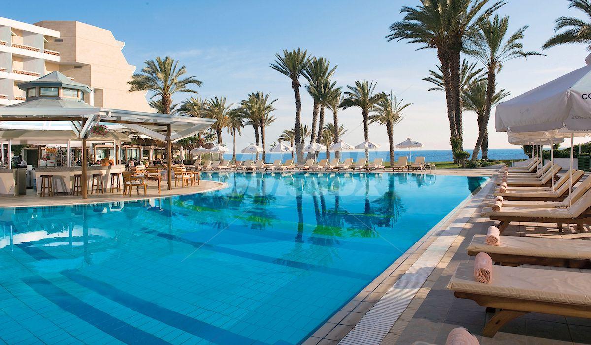 holiday in Pioneer Beach Hotel