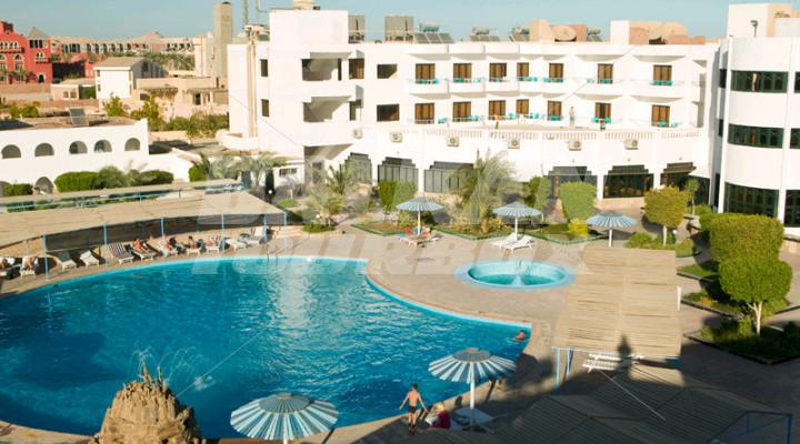 holiday in El Samaka Desert Inn