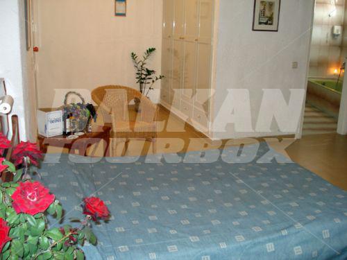 holiday in Irini