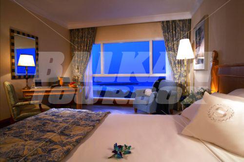 почивка в Sheraton Jumeirah Beach Resort & Towers