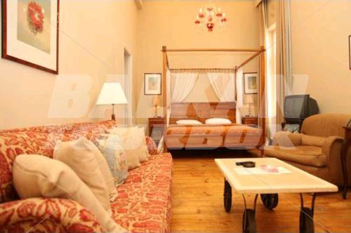holiday in Syrou Melathron